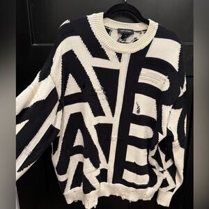 Marc Jacobs Distressed Oversized Knit Sweater – Size Medium